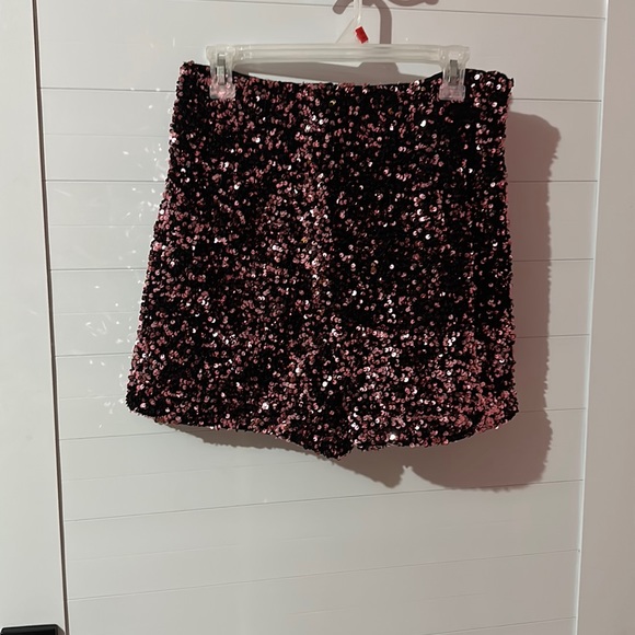 Zara Pink sequins shorts - Picture 2 of 5